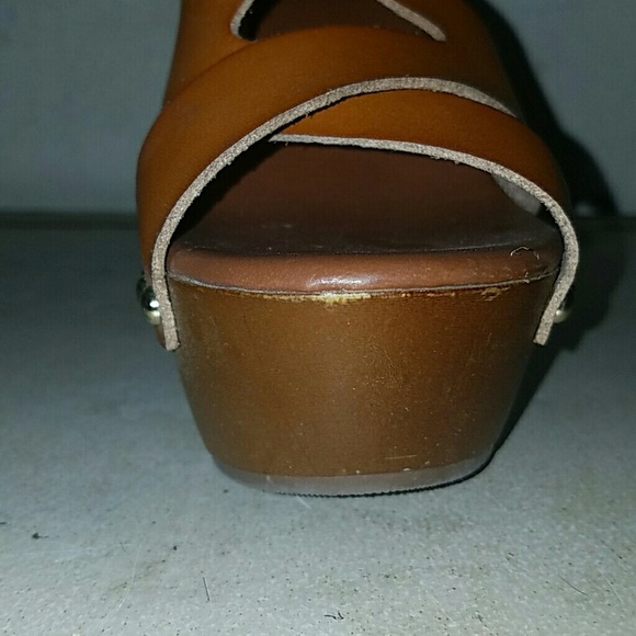 Mossimo Tan Heels - Picture 6 of 8